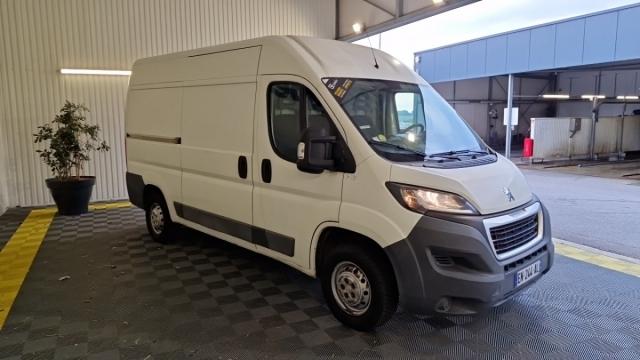 Peugeot Boxer image 1