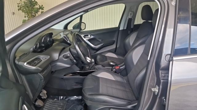 Peugeot 2008 image 3