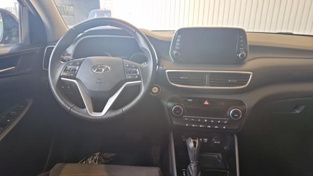 Hyundai Tucson image 3