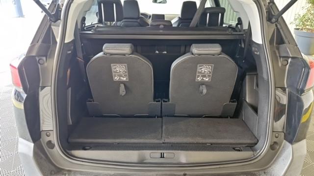 Peugeot 5008 image 2