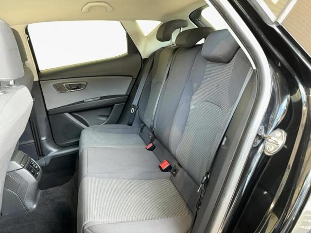 Seat Leon image 2