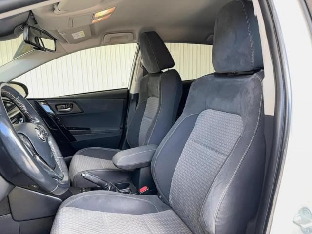 Toyota Auris image 4
