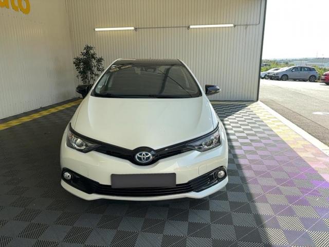 Toyota Auris image 3