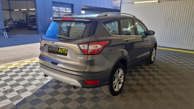 Ford Kuga image 6