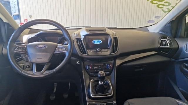 Ford Kuga image 4