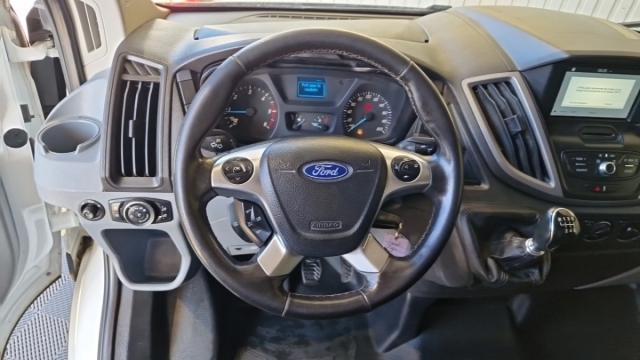 Ford Transit image 5