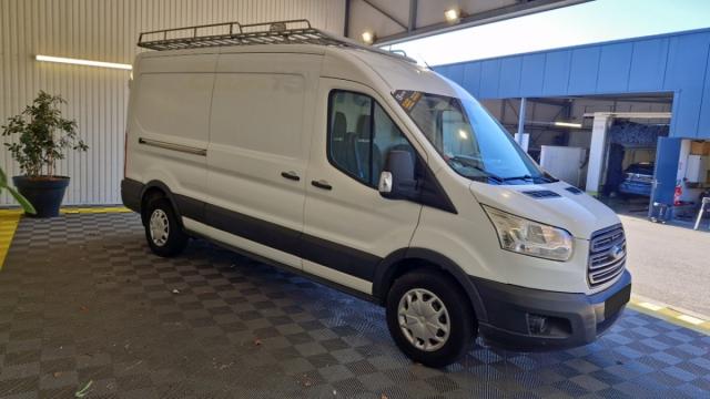 Ford Transit image 6