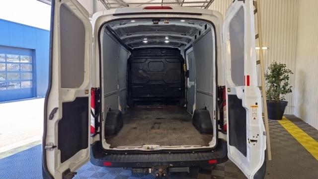 Ford Transit image 3