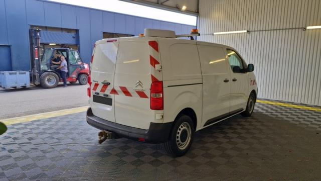 Citroen Jumpy image 9