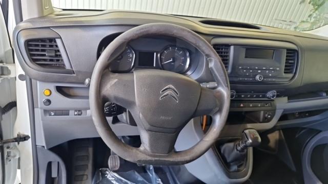 Citroen Jumpy image 3