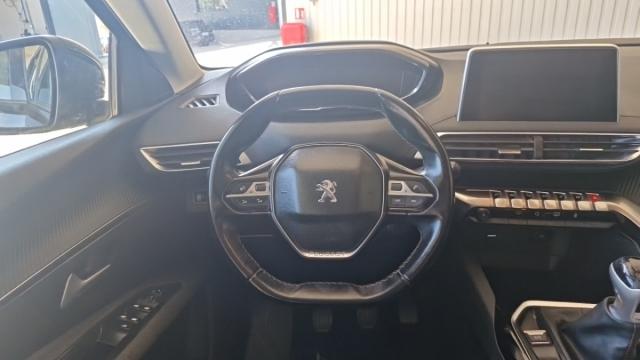 Peugeot 5008 image 5