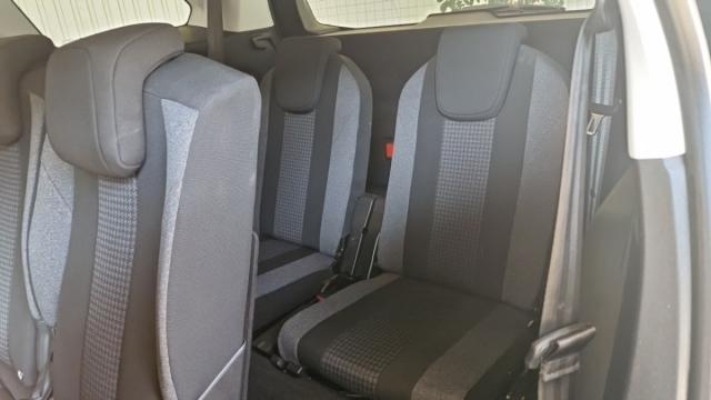 Peugeot 5008 image 3