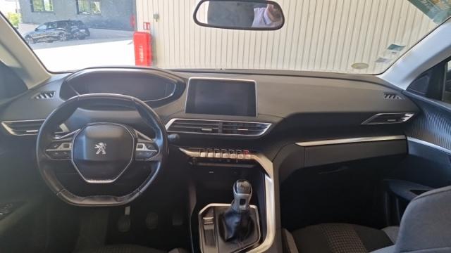 Peugeot 5008 image 2