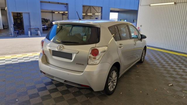 Toyota Verso image 2