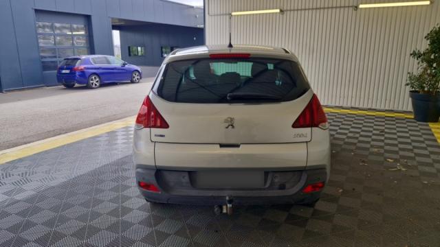 Peugeot 3008 image 2