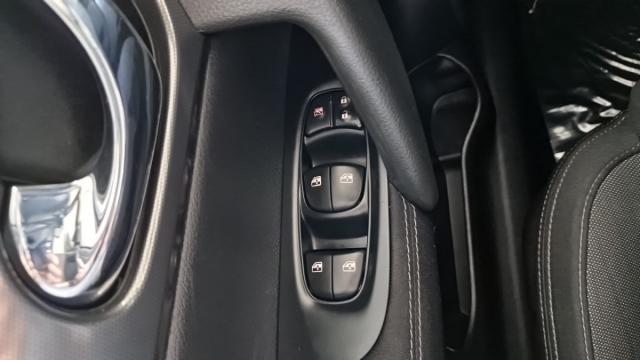 Nissan Qashqai image 2