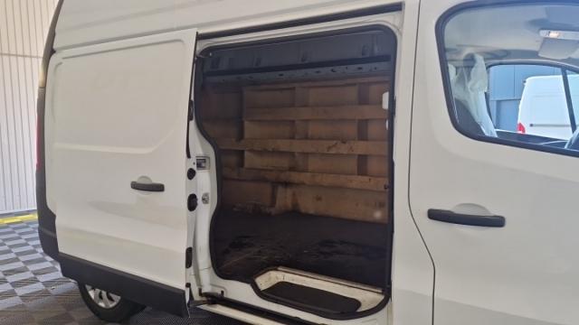 Renault Trafic image 8