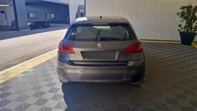Peugeot 308 image 9