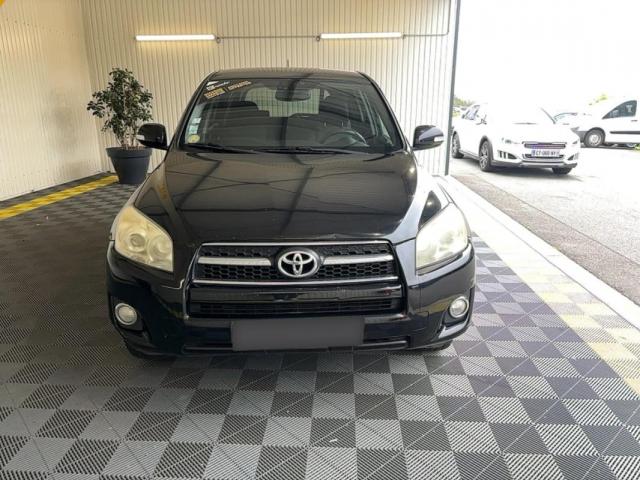Toyota Rav4 image 9