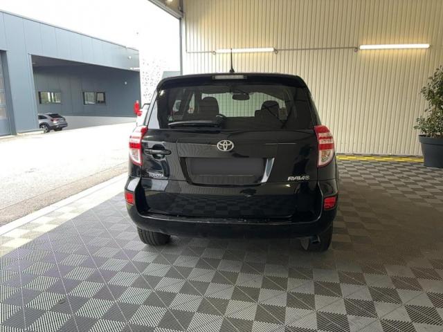 Toyota Rav4 image 7
