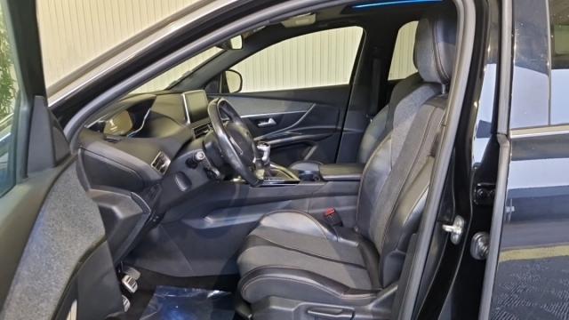 Peugeot 3008 image 2