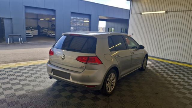 Volkswagen Golf image 8