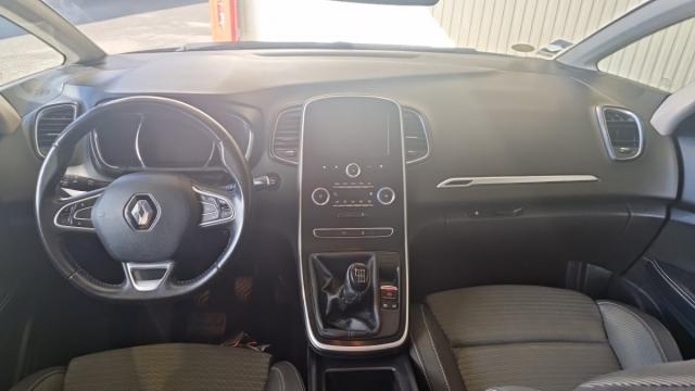 Renault Grand Scénic image 1