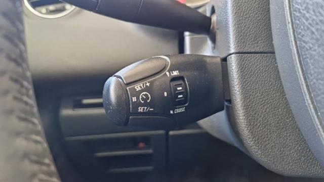 Peugeot 5008 image 8