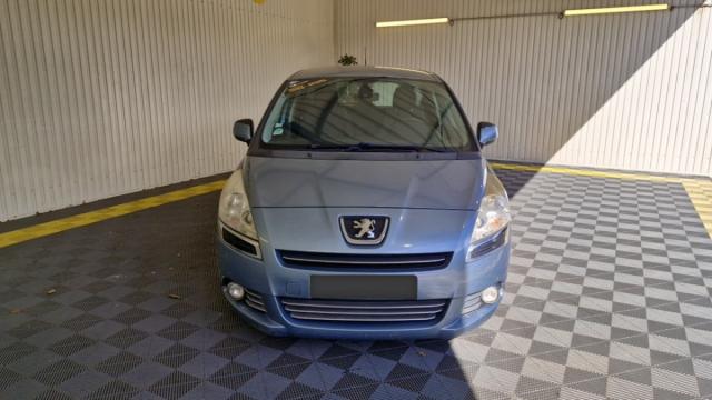 Peugeot 5008 image 4