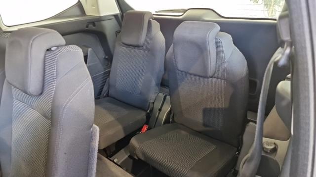 Peugeot 5008 image 5