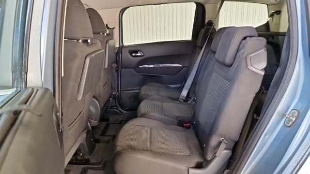 Peugeot 5008 image 3