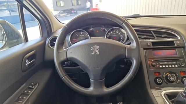 Peugeot 5008 image 1