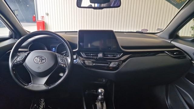 Toyota C-Hr image 2