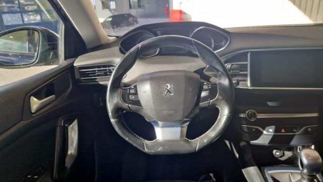 Peugeot 308 image 1