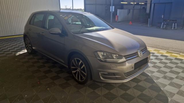 Volkswagen Golf image 8