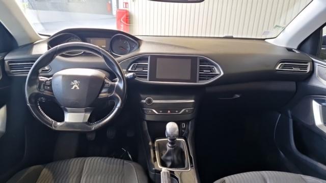 Peugeot 308 image 9
