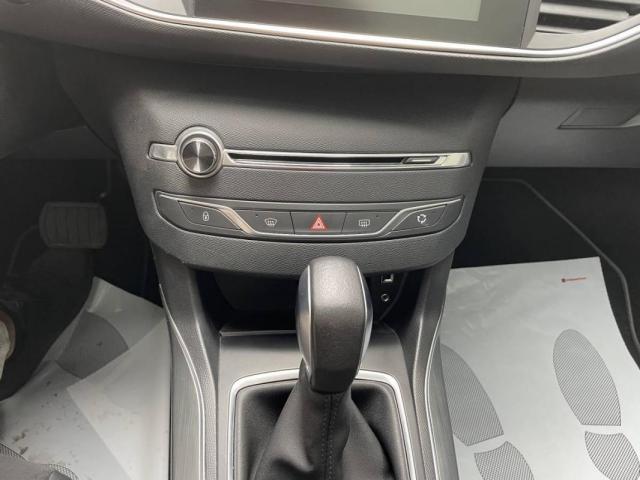 Peugeot 308 image 3