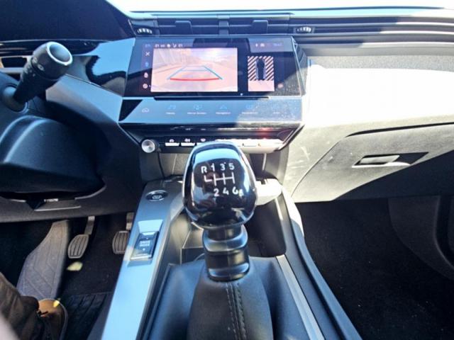 Peugeot 308 image 2