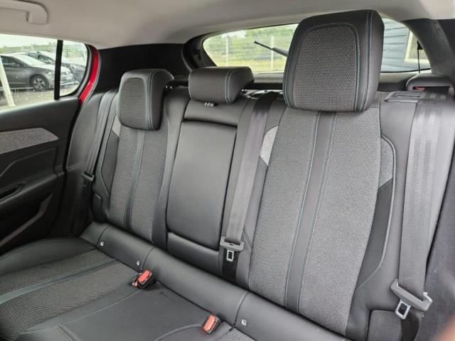 Peugeot 308 image 1