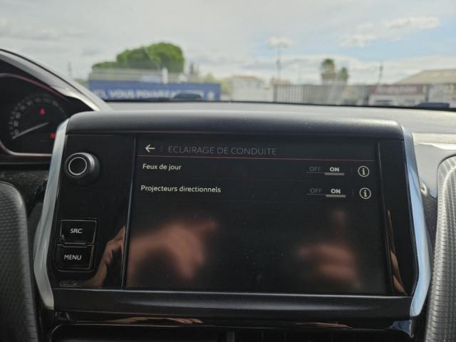 Peugeot 2008 image 3