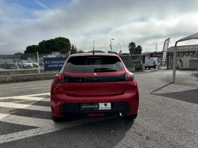 Peugeot 208 image 8
