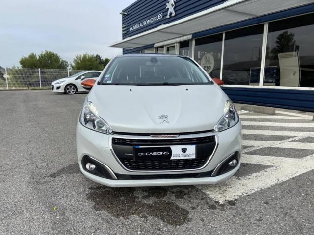 Peugeot 208 image 9