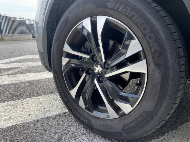 Peugeot 2008 image 8