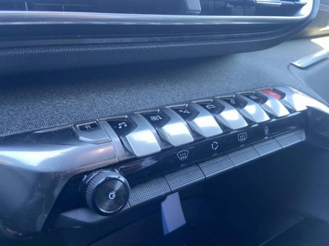 Peugeot 3008 image 3