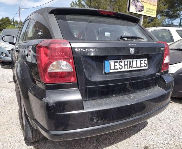 Dodge Caliber image 2