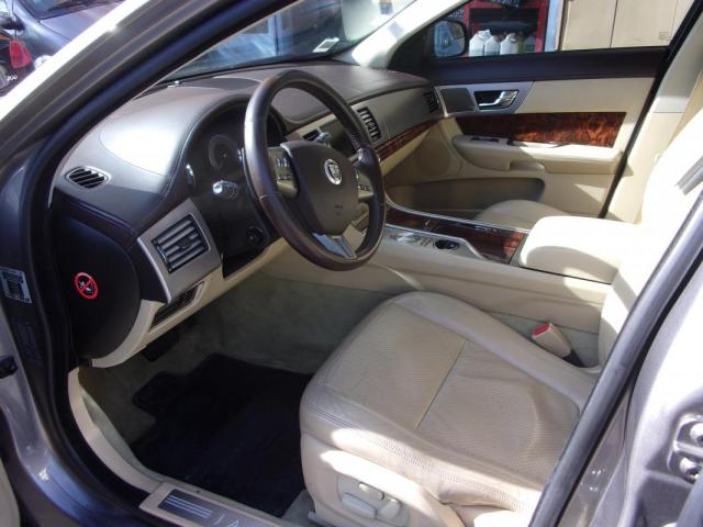 Jaguar Xf image 3
