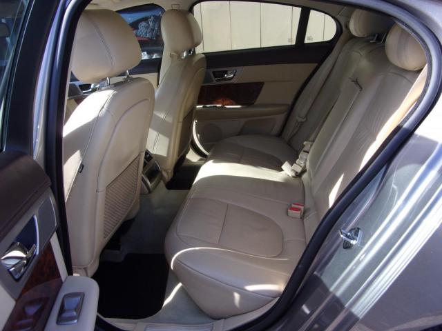 Jaguar Xf image 7