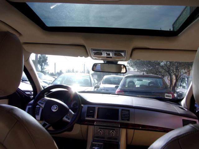 Jaguar Xf image 8