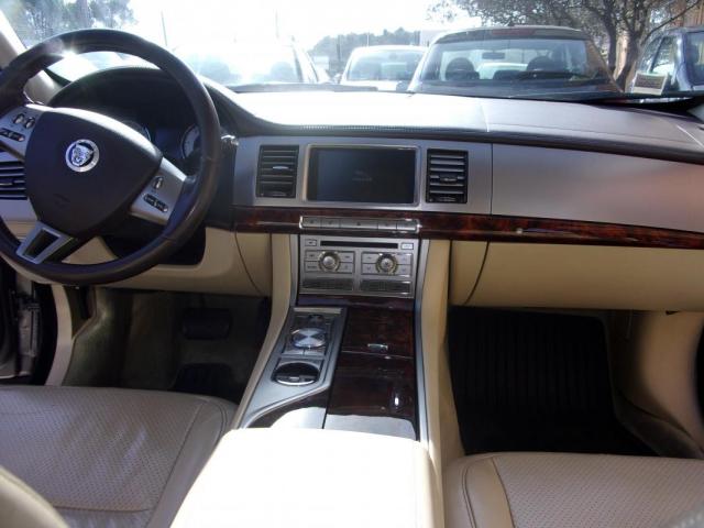 Jaguar Xf image 2