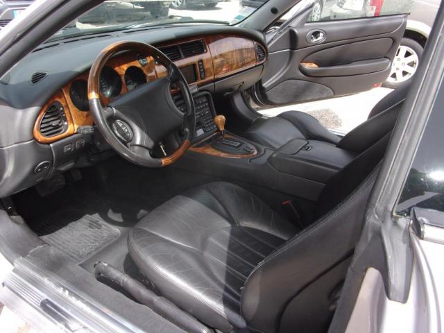 Jaguar Xk8 image 6